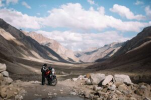 page-explore-ladakh-royal-enfield-moto