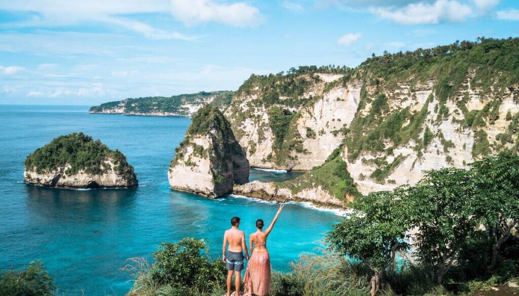 diamond-beach-viewpoint-nusa-penida-bali