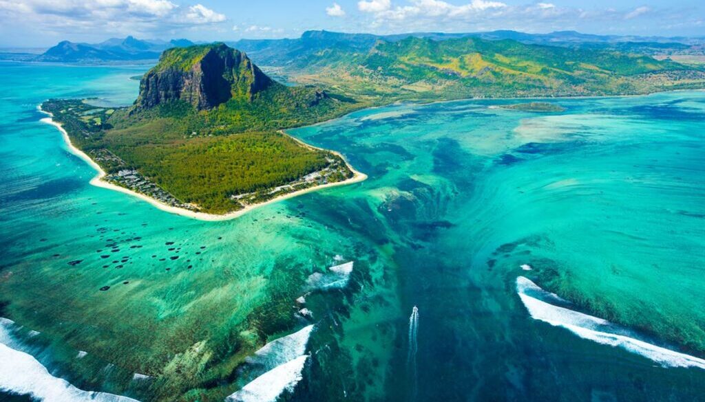 mauritius’ underwater waterfall