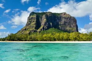 le_morne_mauritius_brabant_shutterstock